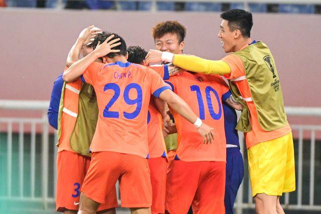 10分8板4帽！2米26中锋打出高光表现，球迷：杜锋耽误了他